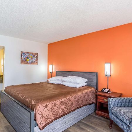Econo Lodge Durant Esterno foto