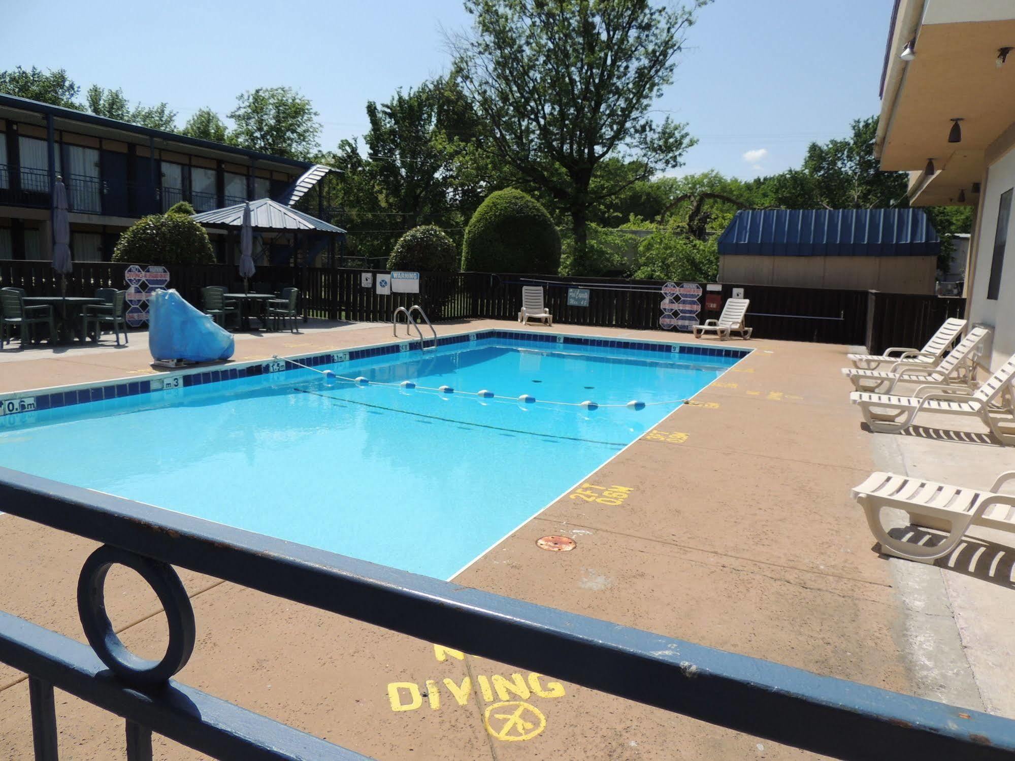 Econo Lodge Durant Esterno foto