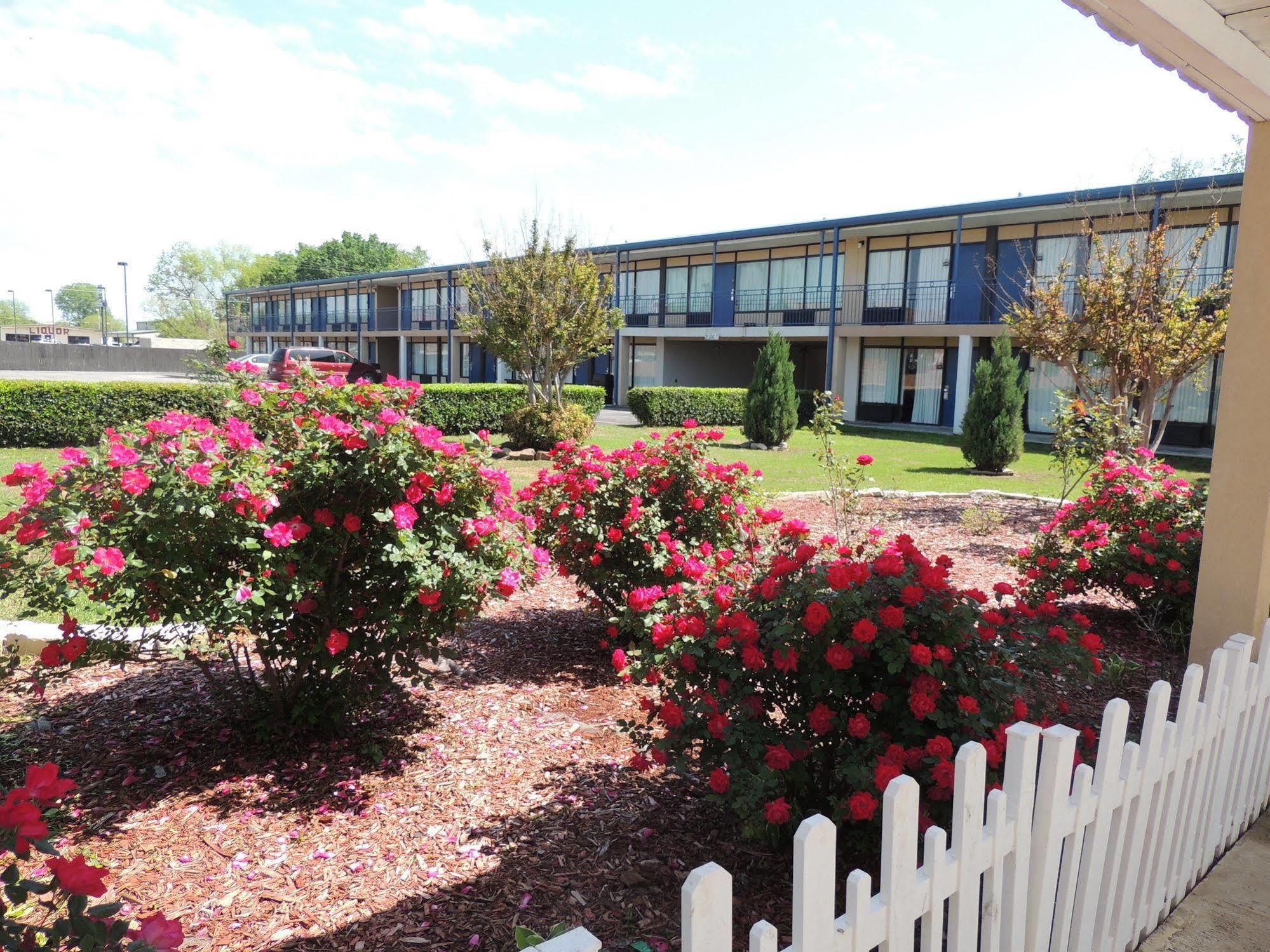 Econo Lodge Durant Esterno foto